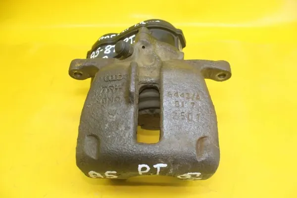 Jarrupuristin oikea taka OEM 6343A 6118 Audi image 2