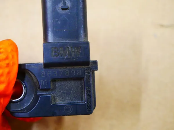 BMW MAP Sensor 8637898 image 4