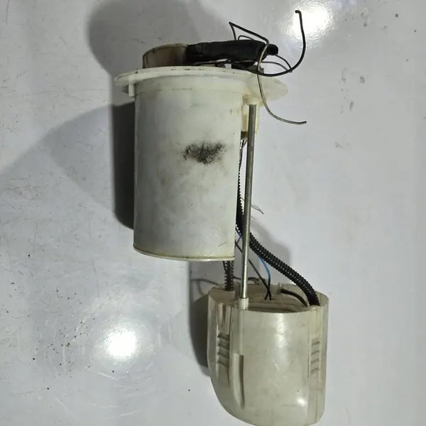 Toyota Yaris Brandstofpomp 77020-0D081 image 2