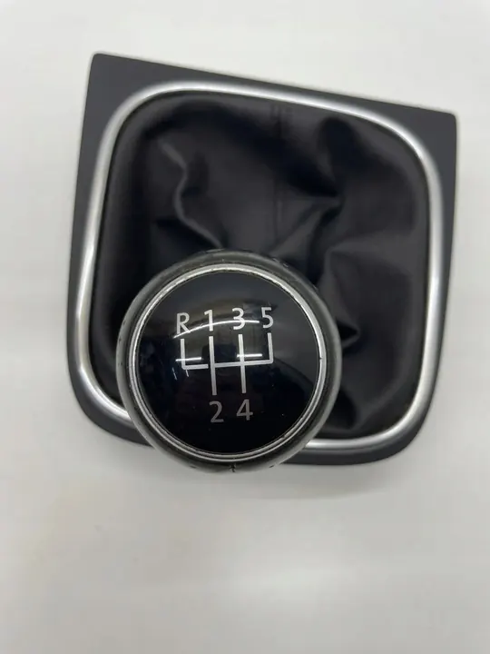 Volkswagen Jetta V 2007 Vaihdekeppi image 5