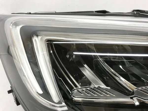 LÁMPARA LED DEL LADO DERECHO OPEL CROSSLAND X YQ00709880 image 3