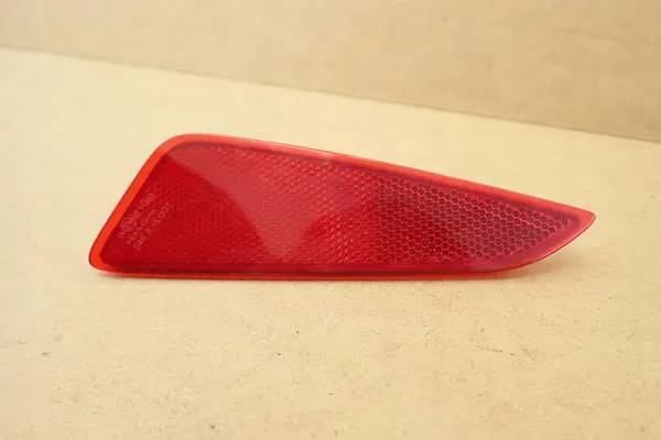 TOYOTA YARIS IV Takapuskuriheijastin OIKEA 81910-F4010 image 3