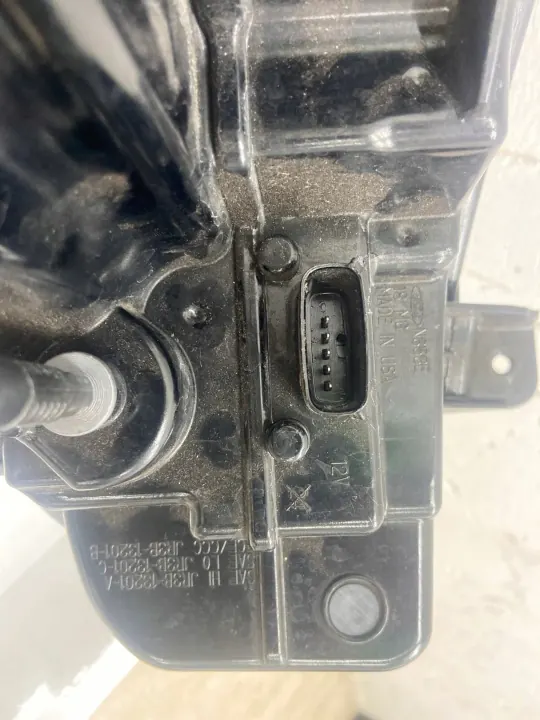 DRL Halogéneo Dianteiro Esquerdo OEM JR3B13201A Mustang VI GT image 7