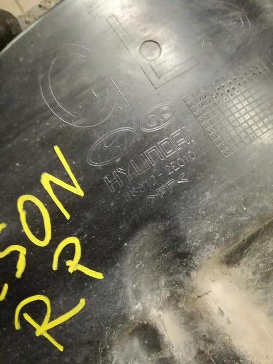 HYUNDAI TUCSON I 2004-2010 Right Front Wheel Arch image 4