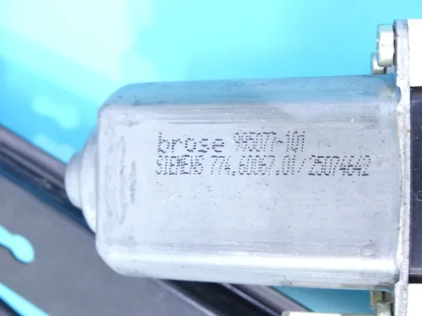 Elevador de vidro dianteiro direito Audi A6 C6 image 6