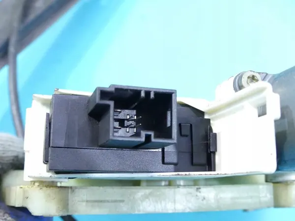 Elevador de vidro dianteiro direito Audi A6 C6 image 7