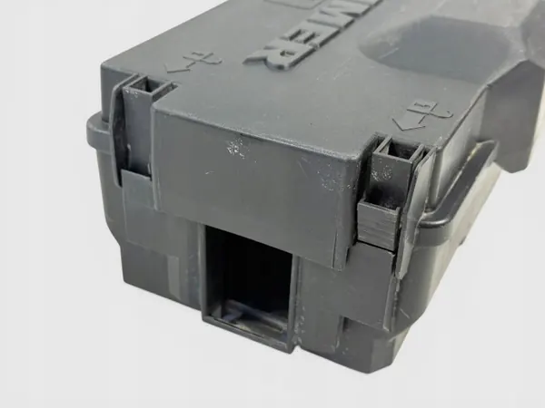 Zekeringkastdeksel OEM 11GM340A voor Hummer H3 06-10 image 5
