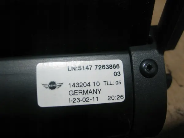 Persiana de maletero trasera OEM DRC79727 para Mini Cooper image 8