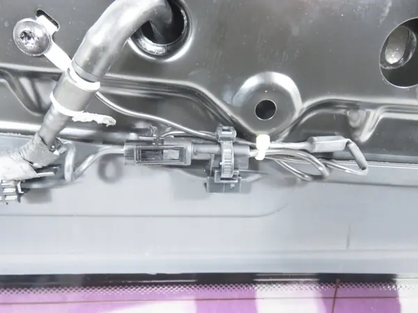 BMW F11 Heckklappenglas OEM 7206562 - Gebraucht image 3
