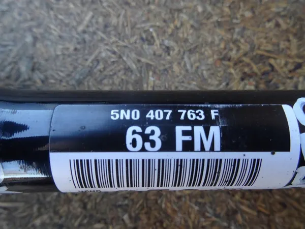 AUDI Q3 RSQ3 8U Vänster Framskaft 5N0407763F image 4