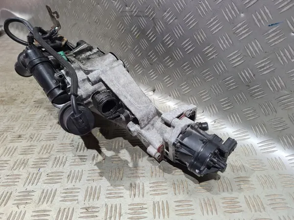 EGR-Pakokaasujäähdytin Opel Zafira C 2.0 CDTI OEM 55575176 image 3