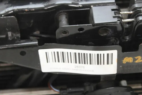 OEM 375483382 framremsa för Audi Q7 3.0 TDI image 3