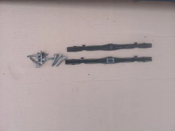 Ford Kuga MK2 kattokaide OEM-sarja ruuveilla image 3