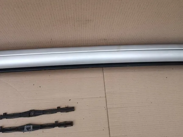 Ford Kuga MK2 kattokaide OEM-sarja ruuveilla image 4