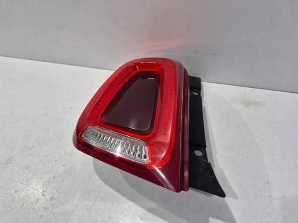Luz trasera izquierda Fiat 500 Lift 2015- image 5