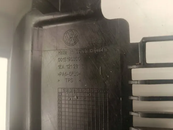 Etuturvavyön suojakannatin OEM 1EA121281G image 4