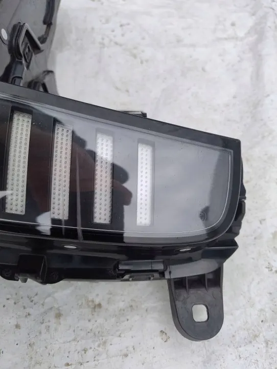 Luz DRL dianteira esquerda OEM 4M0941056R para Audi Q7 image 4