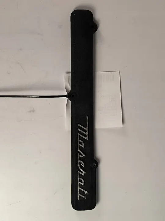 Maserati Quattroporte V spatbordscript OEM M583920 image 2