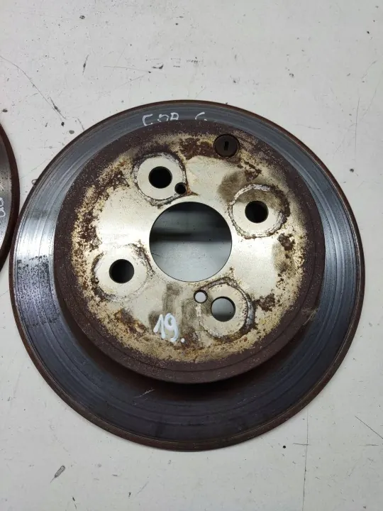 Toyota OEM AAA42277 Bakre bromsskiva - Begagnad image 5