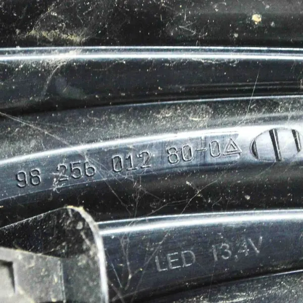 PEUGEOT 208 Lámpara Trasera Izquierda Hatchback 9825601280 image 10