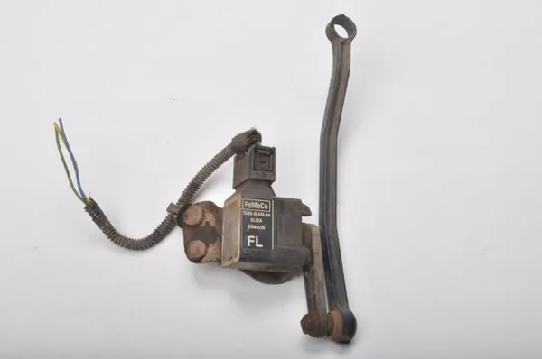 Sensor de Nivel Xenon Volvo XC70 II OEM 7G9N-3C438-AA image 2