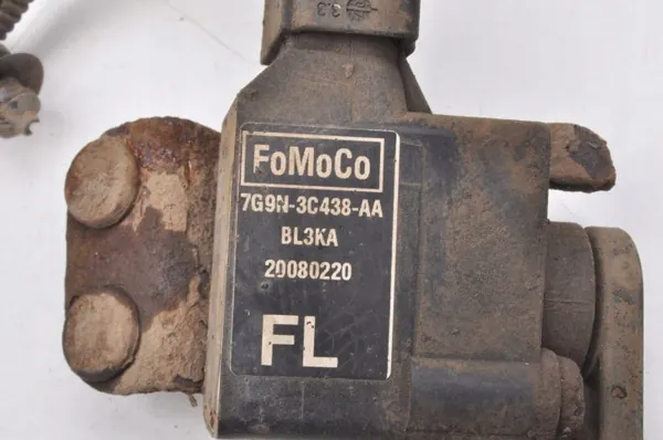 Sensor de Nivel Xenon Volvo XC70 II OEM 7G9N-3C438-AA image 3