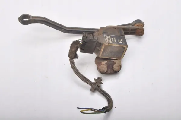 Sensor de Nivel Xenon Volvo XC70 II OEM 7G9N-3C438-AA image 4