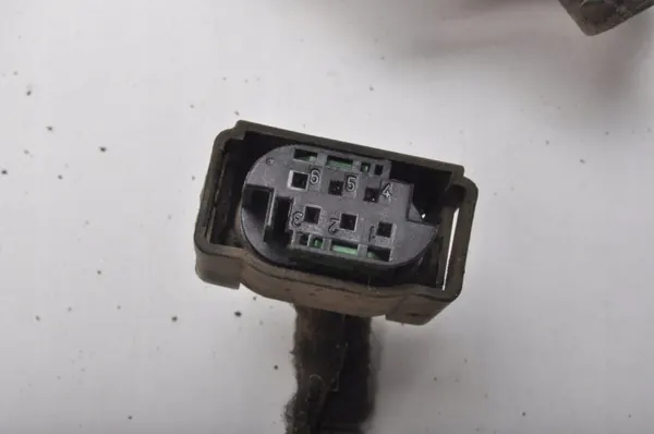 Sensor de Nivel Xenon Volvo XC70 II OEM 7G9N-3C438-AA image 7