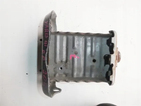 Rechter kreukelzone Toyota Yaris III OEM 272626wtwrwfsnjQAZXSQXCY image 2