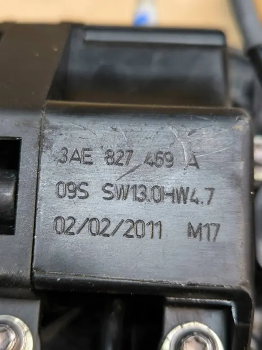 OEM 3AE827469A backkamera - Begagnad Volkswagen OE image 9