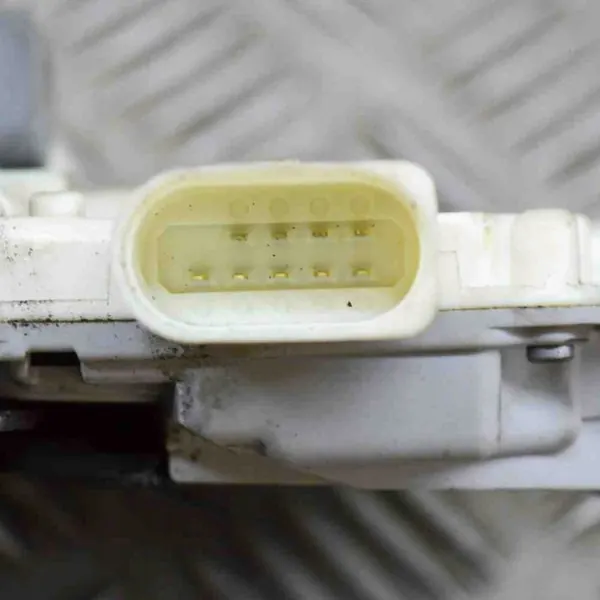 Höger Framdörrslås AUDI Q3 (8U) 8J2837016A image 5