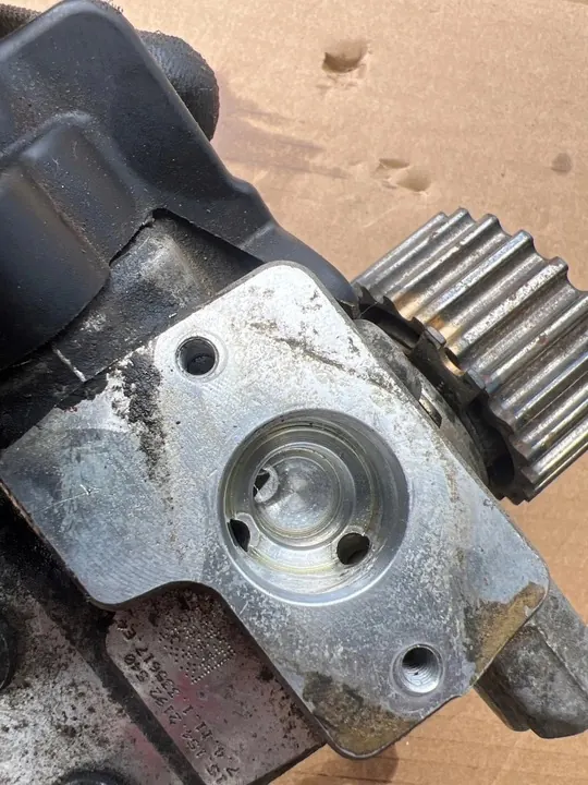 VW SKODA AUDI TDI Kraftstoffpumpe Diesel 04B130755G image 4