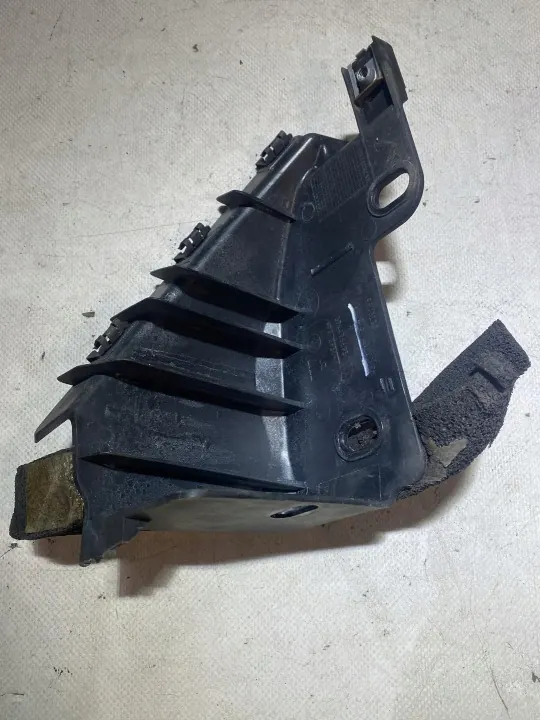 Fixation Peugeot RCZ OEM 374496693 (2010-2012) image 2