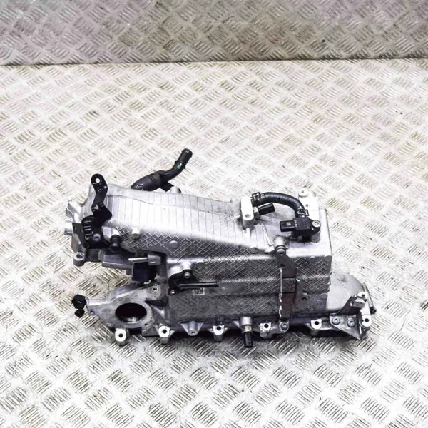 Gebrauchtes Audi OE Ansaugkrümmer OEM 05L128063E image 2