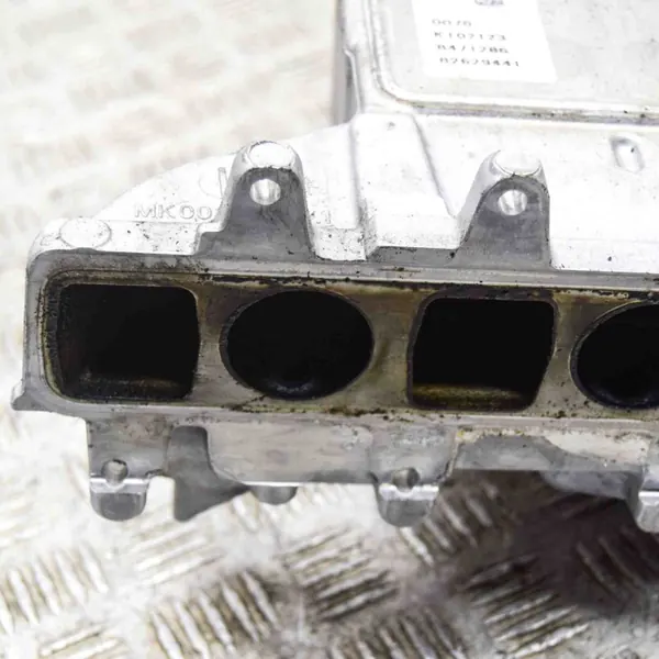 Gebrauchtes Audi OE Ansaugkrümmer OEM 05L128063E image 7