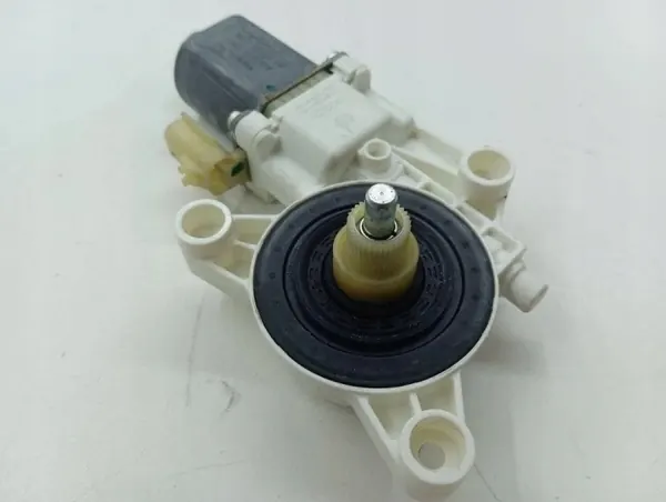 Motor ventana puerta trasera derecha OEM 0130822334 image 2