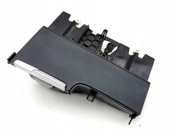 Volvo XC90 2019 Hoofdopberg Tunnelconsole OEM 31389185 image 2