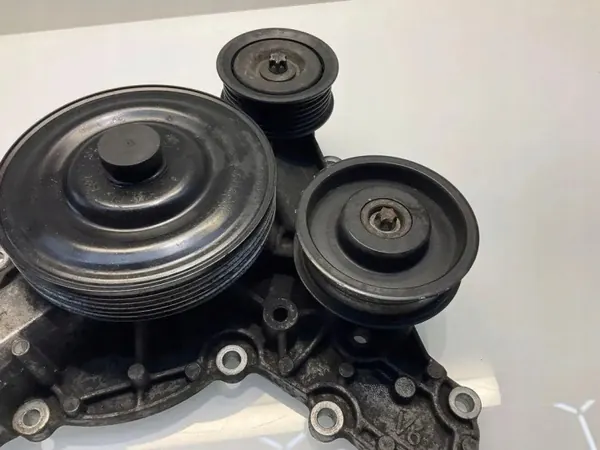 Pompe à eau Mercedes-Benz OEM A2722010601 - Occasion image 5