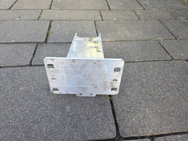 AUDI Q5 SQ5 Vasemman Etuosan Puristusalue 80A807133 image 6