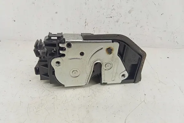 Bakre vänstra dörrlås BMW 5 (F10) 7229459 image 4