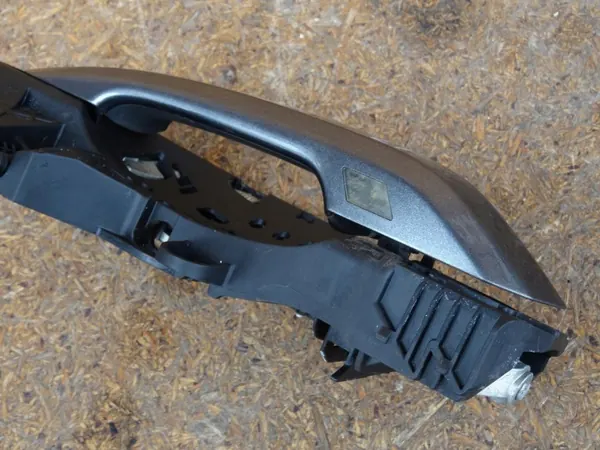 Türgriffrahmen links Audi A4 B9 OEM 8W0837811A image 3