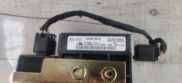 Capteur ESP OEM 1J0907657B pour Volkswagen image 2