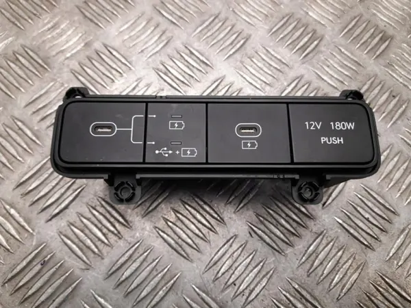 Hyundai Kona II USB-Eingabegerät OEM 961A0BE200 image 2