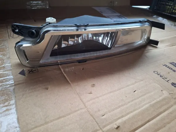 Vasen Sumppuvalo VW Passat B8 3G0 image 2