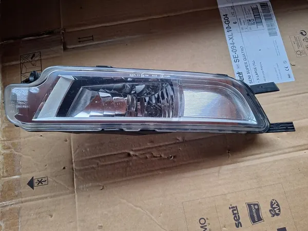 Vasen Sumppuvalo VW Passat B8 3G0 image 3