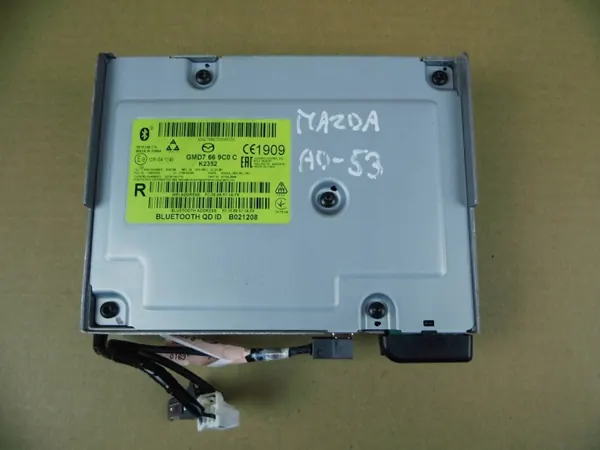 Mazda Bluetooth-modul OEM GMD7669C0C - Begagnad image 3