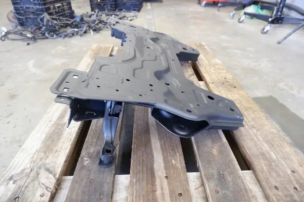 Bastidor auxiliar delantero OEM 9827504880 para Peugeot 208 image 10