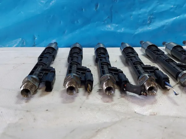 Iniettori BMW X5 F85 M5 X6M V8 TWIN T 0261500262 image 5