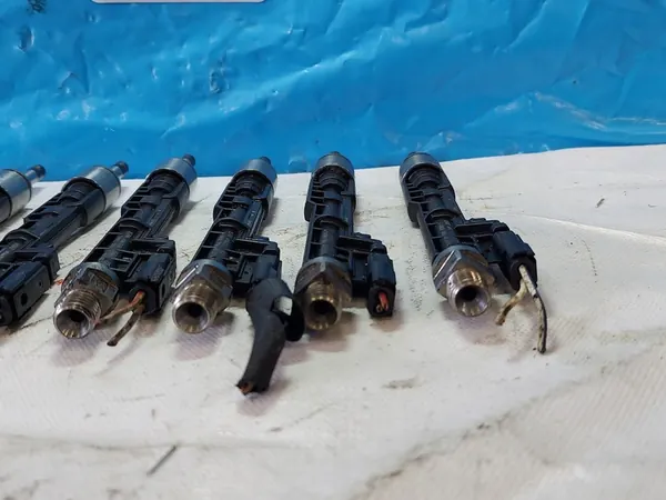 Iniettori BMW X5 F85 M5 X6M V8 TWIN T 0261500262 image 6