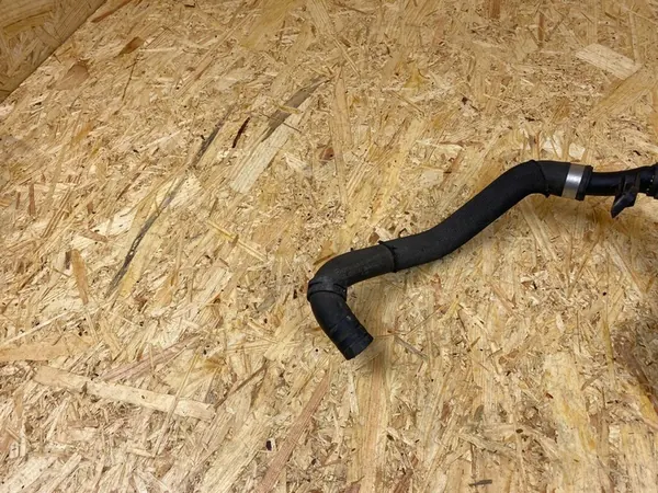 Vesiputki Mercedes W205 W253 W213 A2058306005 image 5